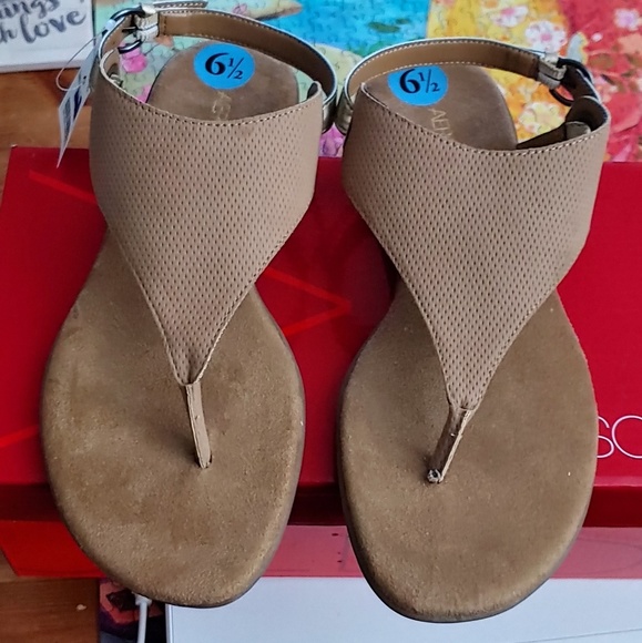 AEROSOLES Shoes - Aerosoles Tan Gold Thong Sandals